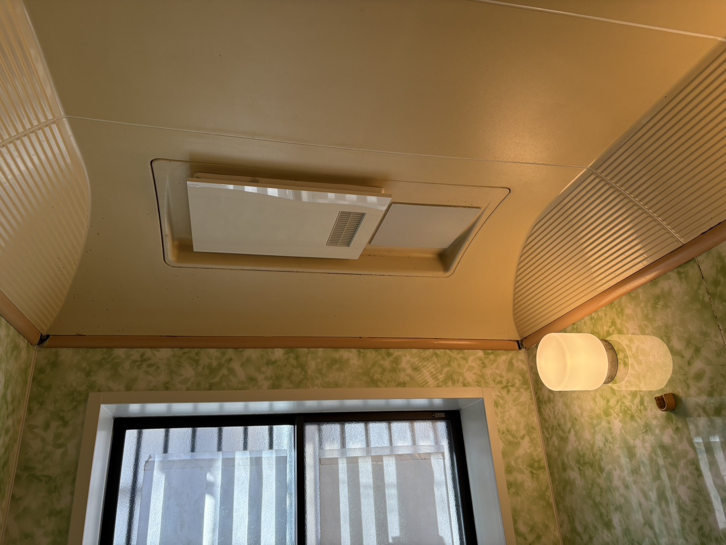 浴室換気乾燥機本体交換作業