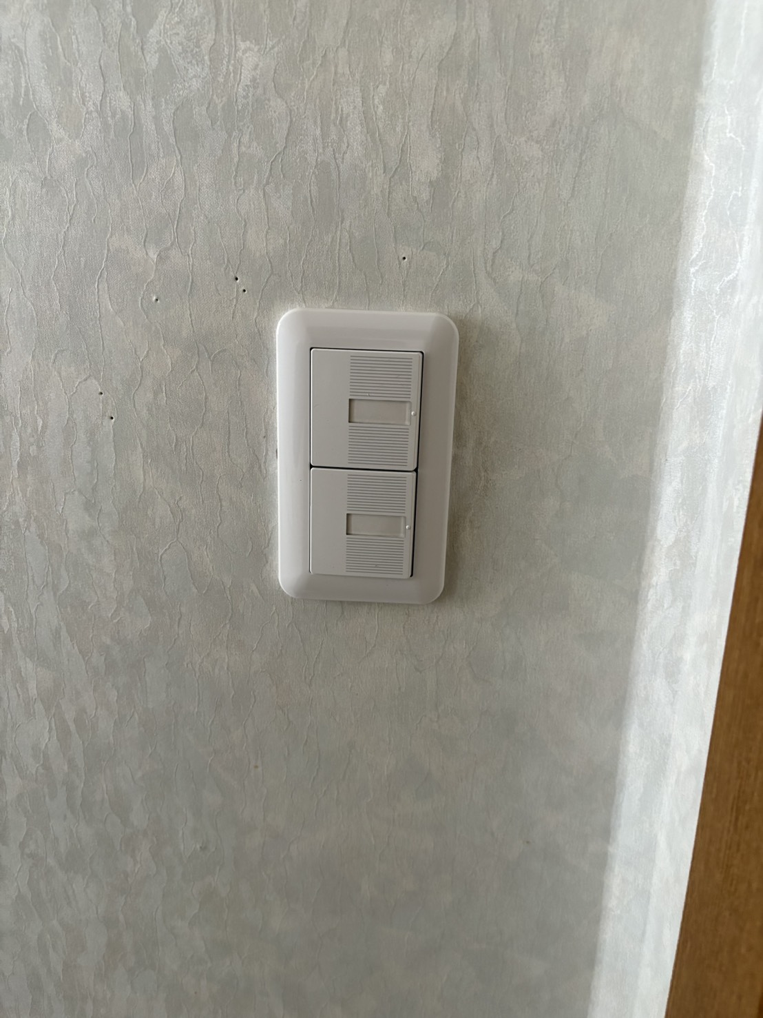 パナホーム製スイッチ 廃盤製品の為、コスモスワイドスイッチへ交換対応